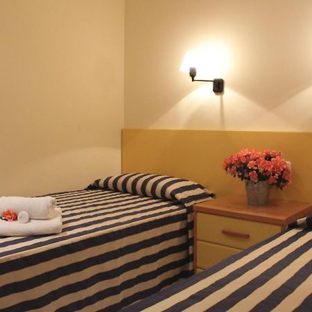 Apartaments Tamariu Eksteriør billede